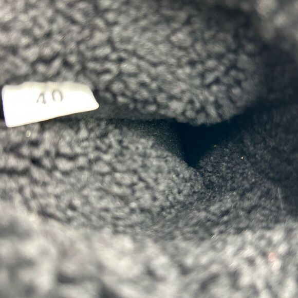 Women’s Moncler fleece  lined snow boots  size 10 - Picture 6 of 10